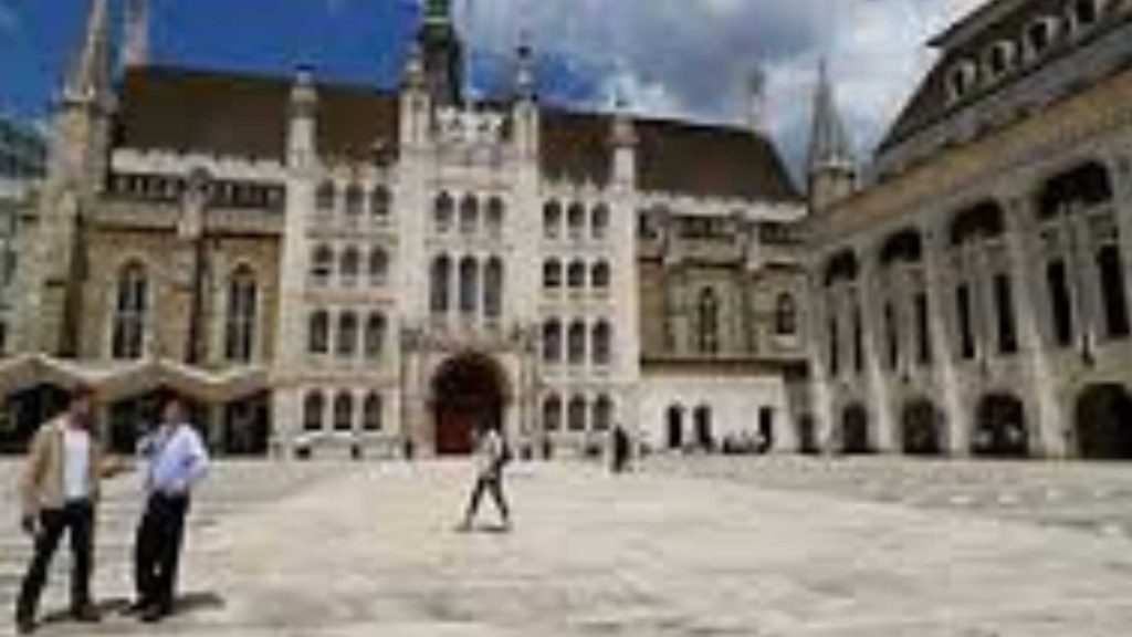 City of London Guided Walking Tour - Guildhall Yard Complex